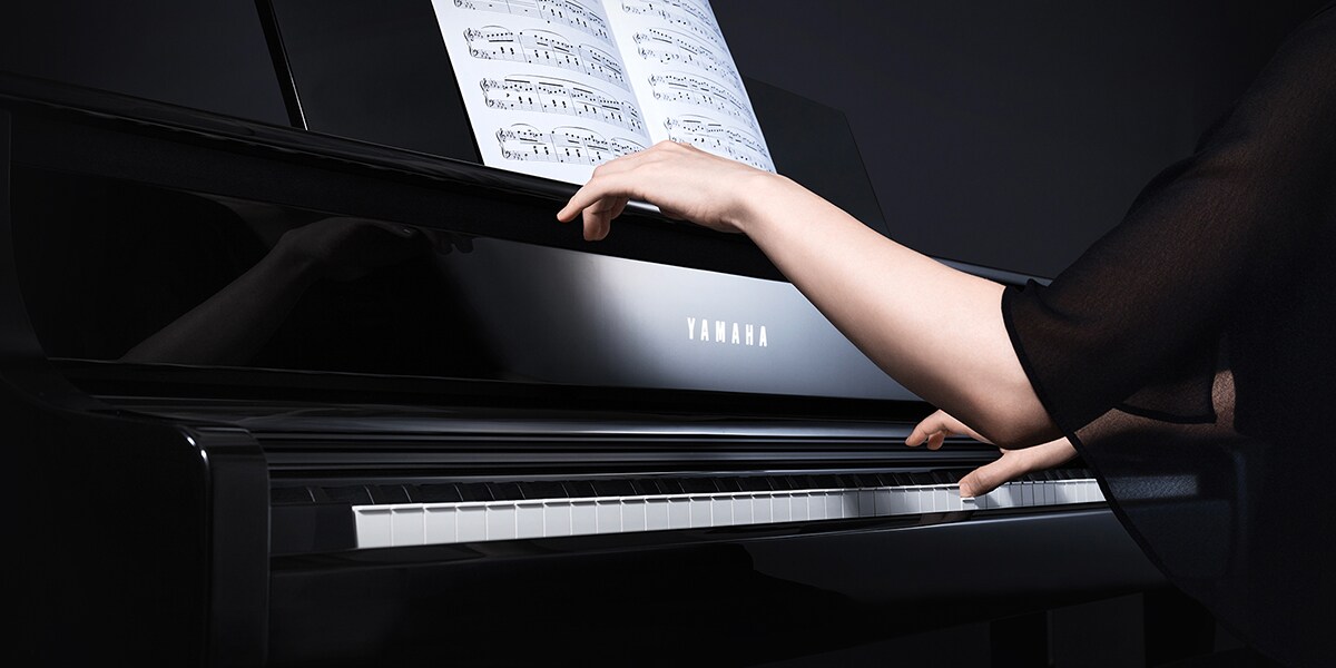 CLP-800 Series - Overview - Clavinova - Products - Pianos - Yamaha CLP-800 Series - Overview - Clavinova - Products - Pianos - Yamaha