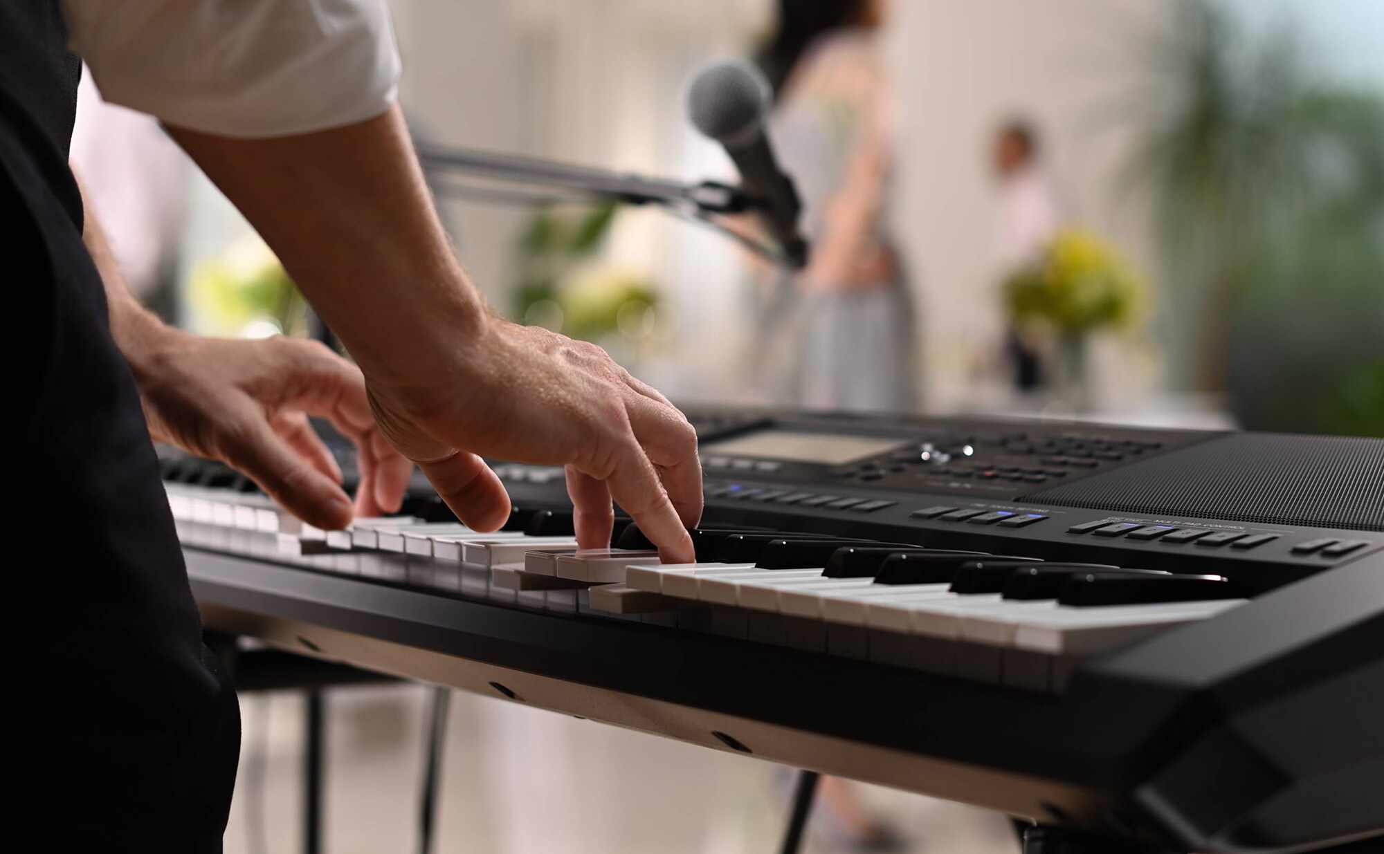 Yamaha Arranger Workstation PSR-SX720 being played at a party venue
