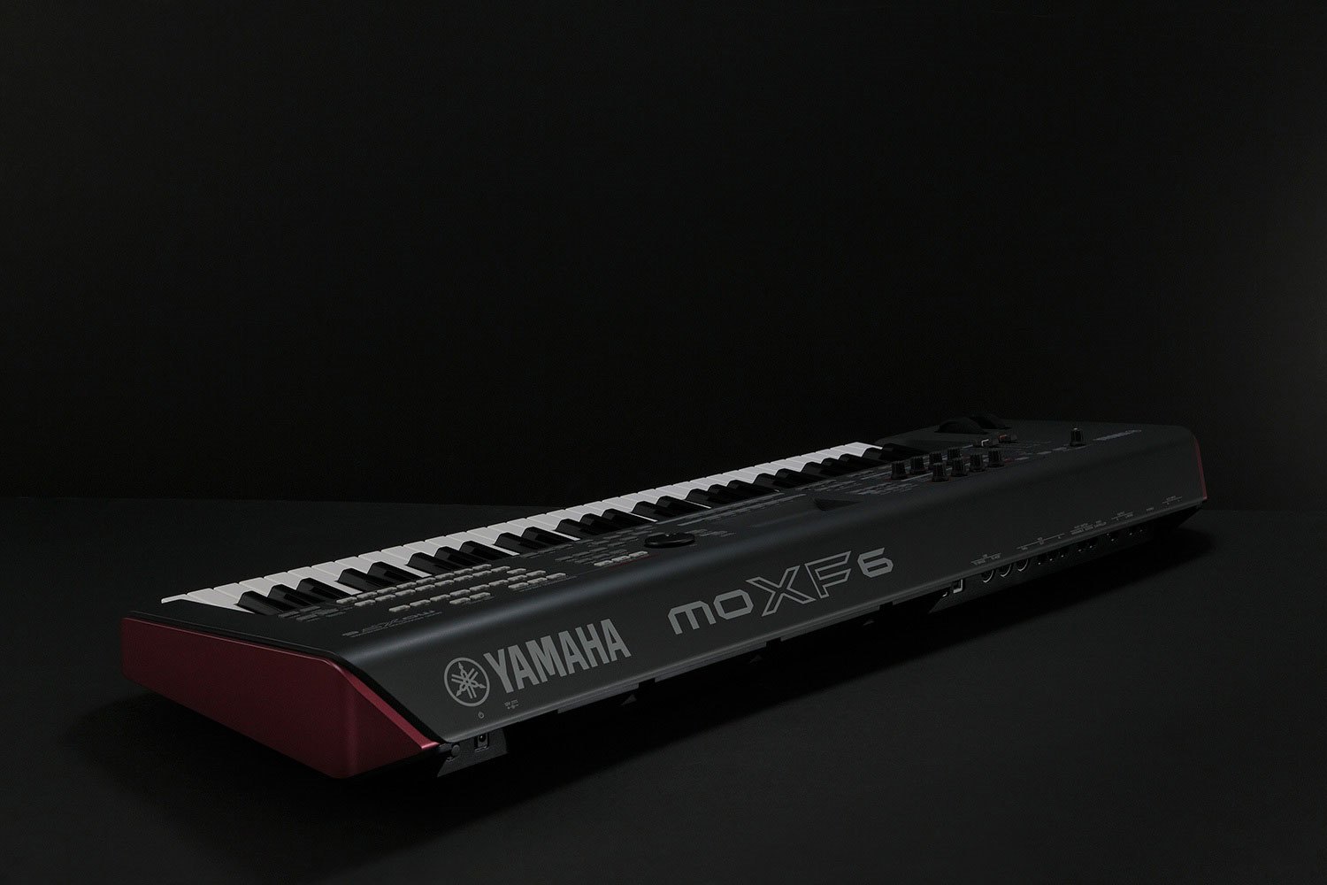 MOXF - Overview - Synthesizers - Synthesizers & Music Production Tools -  Products - Yamaha - India