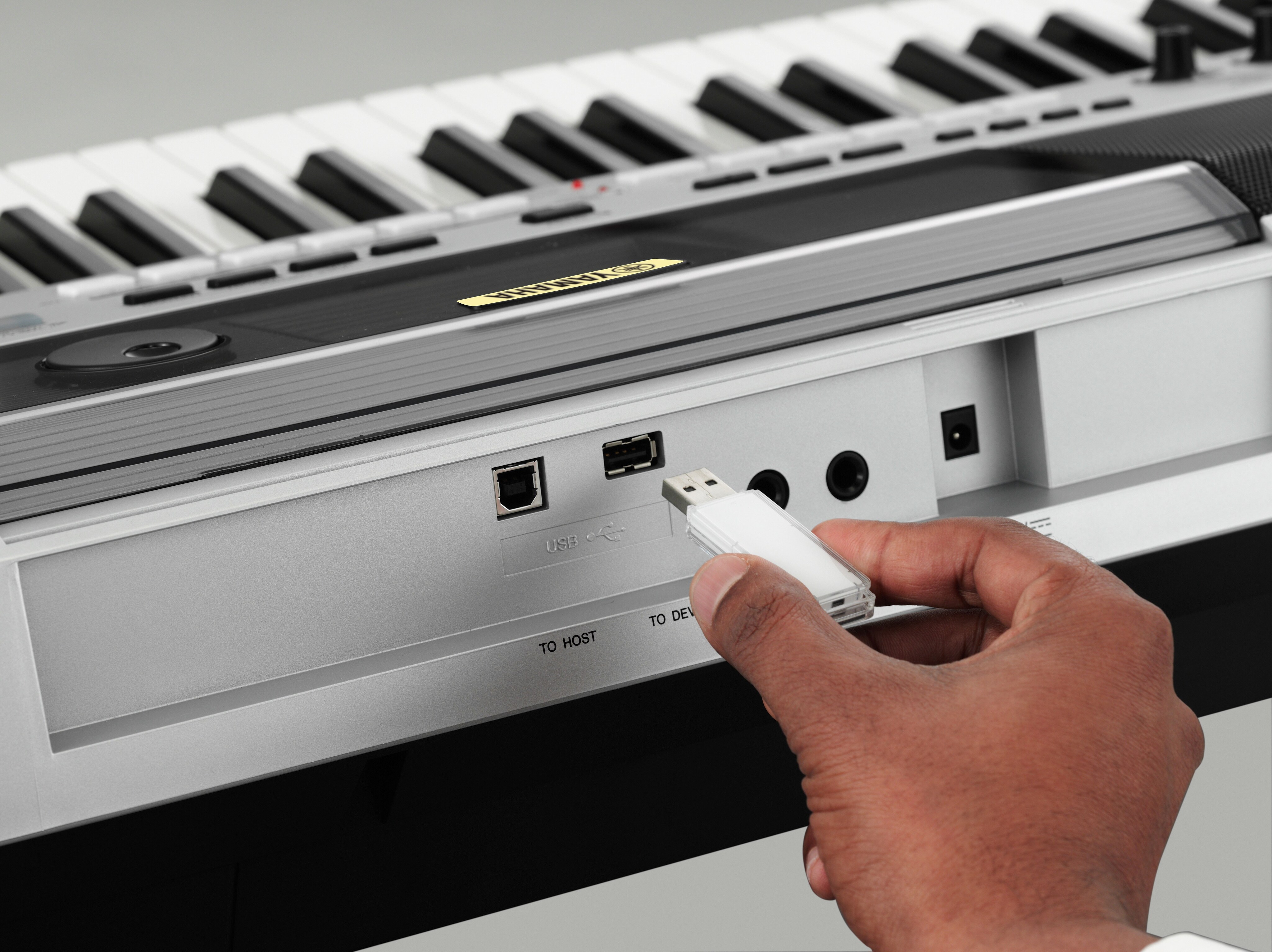 yamaha psr i455 features