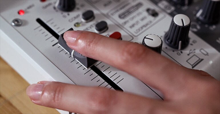 AG03MK2 - Overview - AG Series - Mixers - Products - Streaming