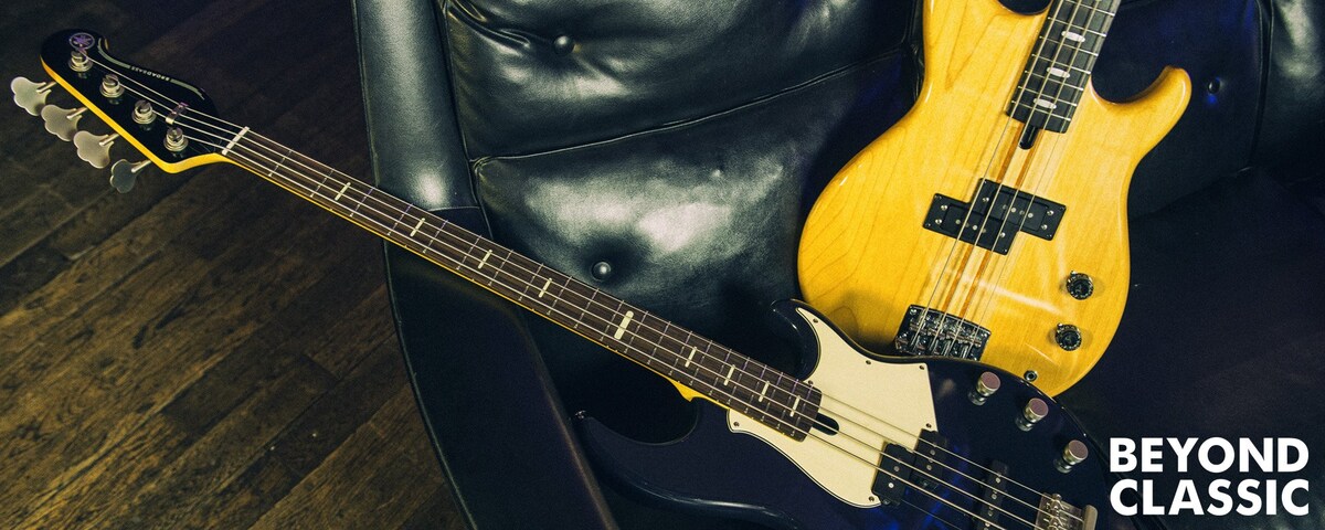 Beyond Classic. BBP34 Midnight Blue and BB1200 Natural on a leather couch. 