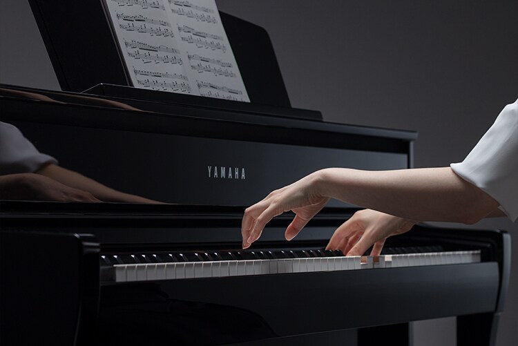 CLP-745 - Overview - Clavinova - Products - Pianos - Yamaha